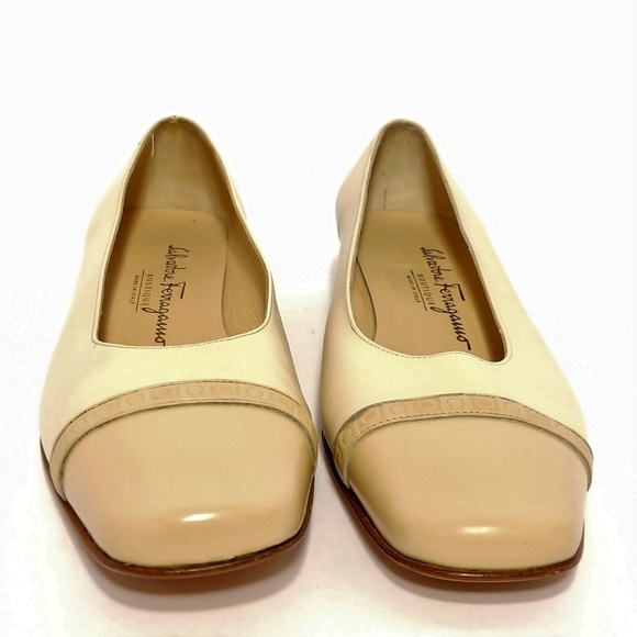 Salvatore Ferragamo Vintage Luxury Cap Toe Flats Sz 8.5 Narrow - Picture 2 of 8